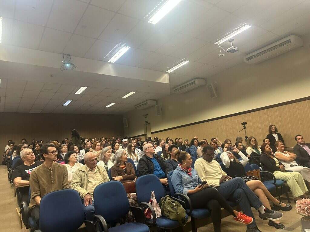 7dfe0f85-a31c-46c2-ad86-b392414a6ee0